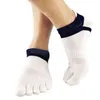 1 paire respirant hommes unisexe hommes femmes chaussettes Sports idéal pour cinq 5 doigts Toe Chaussures Vente Couleurs solides Chaussettes Hommes UE38-43 Y1222