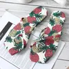 Hausschuhe Cresfimix Weibliche Nette Blumenmuster Leichte Anti Skid Strand Flip-Flops Frauen Mode Hause Femmes Zangen A9917