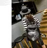 3Dエンボス加工されたオオカミバックパックバッグ女性リベットユニークなバッグ気まぐれなクールな女の子男の子ティーンエイジャーのラップトップ男性の旅行バッグ