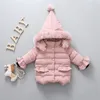 Manteau en coton pour fille d'hiver veste fille bébé coton rembourré épaissi chaud grand col en laine veste en coton à capuche LJ201130