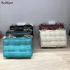 Borsa a tracolla in pelle PU con catena in metallo spesso Borsa da donna di lusso Borsa da donna a tracolla scozzese di tendenza femminile e borsetta Ins