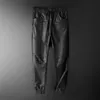 Calça de couro masculina de marca Thoshine de qualidade superior calça jogger com bolso para motocicleta calça de couro sintético calça Harém 201114