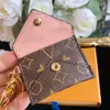 Fashion Keychains Luxury Designer Classic Genuine Leather Envelope Wallet Keychain Gold Buckle Mens Womens Bag Ornaments High Quality