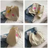 Торговые сумки большой емкости этикетки дизайн холст плечо для женщин новый летний милый колледж Tote Graffiti цветная сумка 220310