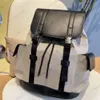 Men Backpacks Designer School Bags Classic Man Women Luxurys Travel Backpacks Large Capacity Wide Shoulder Straps