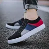 2021 Erkekler Moda Rahat Ayakkabılar Tuval Sneakers Siyah Beyaz Mavi Gri Kırmızı Erkek Koşu Yürüyüş Tarzı Out Çıkış