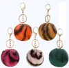 2021 8 cm Dwukolorowa Fur Królik Ball Ball Brelok Blush Plush Samochód Brelok Uchwyt Wisiorek Key Chain Pierścionki dla Kobiet Biżuteria