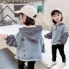 Filles Denim Jacekt Vêtements d'extérieur Patchwork Manteau Fille Style Casual Vêtements d'extérieur pour enfants Printemps Vêtements d'automne pour bébé fille LJ201125