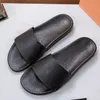 Mulher / Homem Sandálias Slippers Shoes Chinelos de Alta Qualidade Sandálias Slippers Sapatos Casuais Sapatos Flat Slide UE: 35-45 com caixa 03