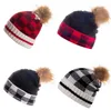 Gratis frakt Ny vinterpom beanie varm ullhatt designer stickad rutig flik hattar varmsäljande mode mössor