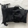 13x10cm svart tyg dammväska mode packning 2c paket sträng väska för smycken dubbel sida tryckt förvaringsväska