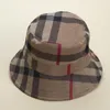 ワイドブリムハットレディースエレガントな帽子ファッション格子縞のバケツ女性サマーキャップストライプ帽子5430449