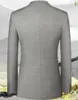 Brand New Light Grey Checker Groom Tuxedos Peak Lapel Dwa Przycisk Groomsman Wedding Tuxedos Slim Fit Men Prom Kurtka Blazer 3 szt. Garnitur (kurtka + spodnie + krawat + kamizelka) 2004