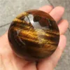 1 stks Tiger Eye Zeldzame Natuurlijke Carving Sphere Ball Free Stand Chakra Healing Reiki Stones Gesneden Ambachten Groothandel T200117