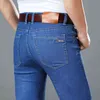 Mens klassiker avslappnad passform flex jean 2021 sommar ny tunna bekväma mode affärer casual jeans denim byxor byxor g0104