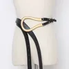 Mode femmes ceintures en métal doré incurvé grand fer à cheval U boucle de luxe en cuir microfibre Double ceinture pour manteau robe pull LJ20098736291