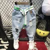 Pojke Casual Jeans 2-7 år Nyaste våren och höst Barnbyxor, Mode Kids Baby Hole Byxor G1220