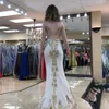 Prachtige gouden kant geappliceerd backless prom dresses sheer diepe v-hals mouwloze lovertjes avondjurken vloer lengte formele jurk