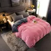 43 Tjock Coral Velvet Solid Stripe Bedding Set Winter Warm Flanell Däcke Cover Bed Mittade ark Kuddväskor Enstaka produkt 201210293W