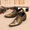 جديد الرجال جلد حقيقي أكسفورد أحذية كبيرة الحجم أشار تو ديربي أحذية الذهب الذكور الزفاف اللباس الرسمي الأحذية الدانتيل يصل
