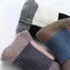 L'Angleterre a conçu des sweat-shirts pour hommes en tricot patchwork pull mode casual pull col rond automne hiver manches longues 16024