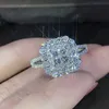 Charme femmes diamant incrusté bague de mariage Zircon anneaux fiançailles femme bijoux