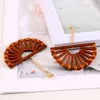 2020 Settore Vintage Orecchini pendenti in legno fatti a mano in tessuto marrone per le donne Orecchino in legno geometrico alla moda Gioielli coreani1