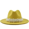 Chapéus de fedora de jazz de lã feminina casual fita perelada chapéu de feltro branco rosa Panamá amarelo TRILBY FORME FEAL Cap 58-61cm249c