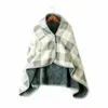 Comfortable Warm Blankets Moisture Wicking Polar Fleece Shawl Flannel Blanket Soft Grid Stripe Multifunctional Blanket
