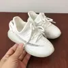 2020 Våren Baby Skor Pojke Flicka Andas Stickning Mesh Småbarn Skor Mode Spädbarn Sneakers Mjuka Bekvämt Barn