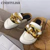 Marka Tasarım Kadın Terlik Moda Büyük Altın Zincir Sandalet Ayakkabı Yuvarlak Toe Katır Üzerinde Kayma Düz Topuk Rahat Slaytlar Flip Flop 2021 Y1120