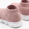 Nya Babyskor Sneakers Solid Färg Andningsbar Bomull Spädbarn Toddler Boy Girl Sportsir Mesh Casual Shoes Anti-Slip Boy Shoes 201130