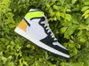 Hot 1 High Og Volt Goud Atletische Schoenen Mannen Wit Volt Universiteit Goud Zwart Geel Teen 2.0 Trainers Sneakers met originele doos 40-47