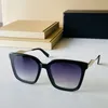 Cat Eye Solglasögon PR04YS METAL TEMPLES DESIGNER SUN Glasögon för kvinnors män Glasse Fashion Driving UV Top High Quality Original varumärkesglasögon Lyxiga ram Mens