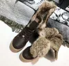 Botas de mujer de alta calidad al por mayor Botas de nieve Zapatos de piel Zapatos casuales Botas de moda de invierno Remache mantener los zapatos calientes con caja UE: 35-42