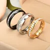 Fashion Crystal Rings Band per donna in acciaio inossidabile color oro Jewerly