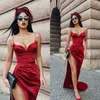 Kırmızı Saten İpek Ruffles Fotoğraf Çekim Elbiseler Illusion Kadınlar Parti Abiye Geceleri Pijama Duş Nightrobes Için Custom Made