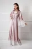 Morning Gowns Pyjamas Kvinna Custom Gjorda Långärmad Soft Lace Elastic Silk Nightgown Långärmad Bröllop Cape Cloak Bekväm