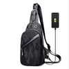 Wysokiej jakości męska wodoodporna torba USB Oxford Crossbody Crossbody Bag przeciwkradzieżowy Multifunction Krótki pakiet Messenger Messenger dla mężczyzn
