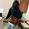 المرأة حقيبة مصمم الأزياء خمر لينة حقائب الكتف الجلود للنساء سعة كبيرة أنثى حقيبة crossbody حقائب سيدة