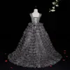 Gorgeous Grey Flower Girl Dresses Scoop Neck Appliqued Beaded Long Train Girl Pageant Gowns Ruffle Tiered Sweep Train Födelsedagklänningar