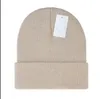 2021 Nova França moda gorros chapéus gorro de inverno gorro de lã de malha mais boné de veludo crânios mais grosso máscara franja bonés homem w227b