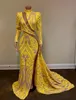 Robes de bal sexy à manches longues 2022 col haut côté fente haute jaune paillettes appliques filles noires africaines robes de soirée sirène PRO121