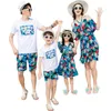 Padre hijo Ropa a juego Off Hombro Halter Mamá Madre e hija Vestidos Padre y bebé T Shirts Boho Family Coupling Outfits F1221