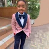Anel Bearer Boy's Formal Wear TuxeDos Shawl Lapel Um Botão Children Tire para Festa de Casamento Crianças Conjunto de Terno (Jaqueta Pink + Calças Marinhas + Curva)