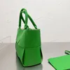 Bolso de compras tejido 2ps 2ps cuero genuino gran capacidad de bolsillo color sólido color sólido para mujeres bolsos de hombro de moda