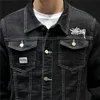 Alta qualità casual e semplice Uomo Slim ricamo blu nero Giacca di jeans in cotone Jeans Hip Hop Giacche Cappotto Plus Szie 5XL 201123