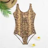 One Piece Leopard Swimsuit Sexig rygglös baddräkt Kvinnor Designer Fashion Badkläder Högkvalitativ baddräkter