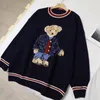 UVRCOS негабаритных женщин свитеров осень зима трикотажные пуловеры случайные повседневные корейские девушки милый плюшевый медвежонок Jaquard свитер V-образным вырезом knitt1