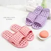 Unisex Bathroom Slippers Home Indoor Non-slip Massage Flip Flops Men Women Family Soft Bottom Slipper Hollow Out 2022 New Y220221